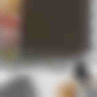 Ράφι μπαχαρικών Deco Haus με βάζα μπαχαρικών - μεταλλικό ράφι 4 επιπέδων - οργανωτής κουζίνας, ράφι μπαχαρικών με 28 βάζα μπαχαρικών, 144 ετικέτες, βούρτσα, χωνί, άγκιστρα - τοποθετήστε το στον πάγκο ή κρεμάστε το στον τοίχο.